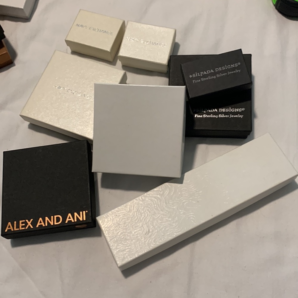 Gift Boxes - Picture 2 of 6